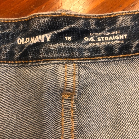 Old Navy OG Straight Leg  High Rise Acid Wash Jeans in size 16 w/ slim pockets - Picture 3 of 9